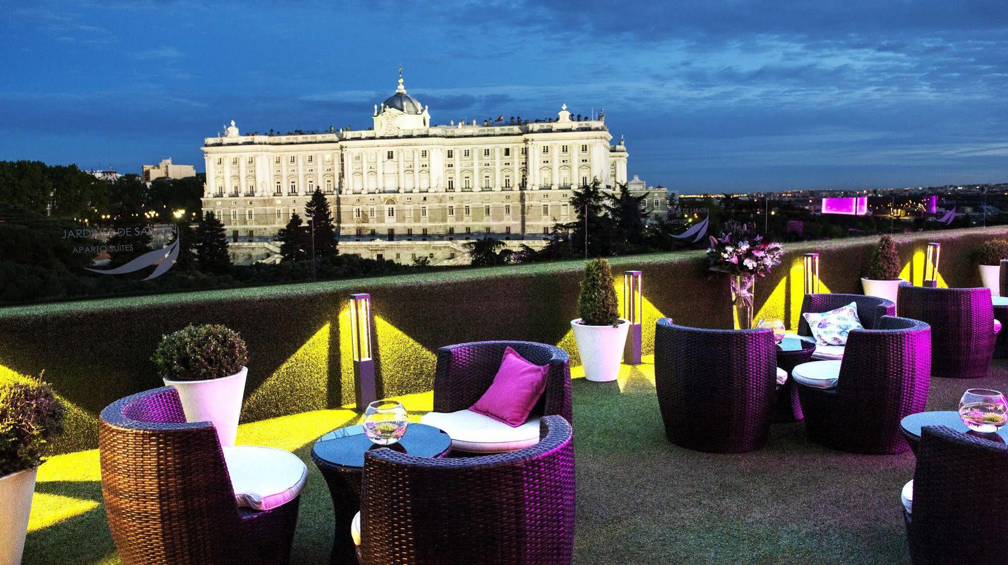 Apartosuites Jardines De Sabatini Madrid Exteriör bild