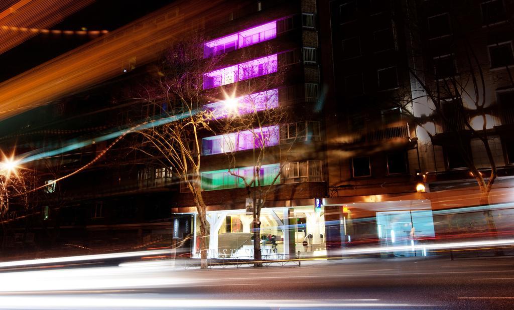 Apartosuites Jardines De Sabatini Madrid Exteriör bild