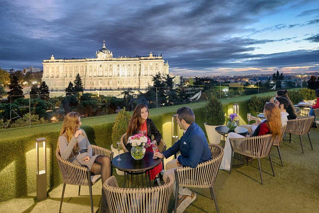 Apartosuites Jardines De Sabatini Madrid Exteriör bild